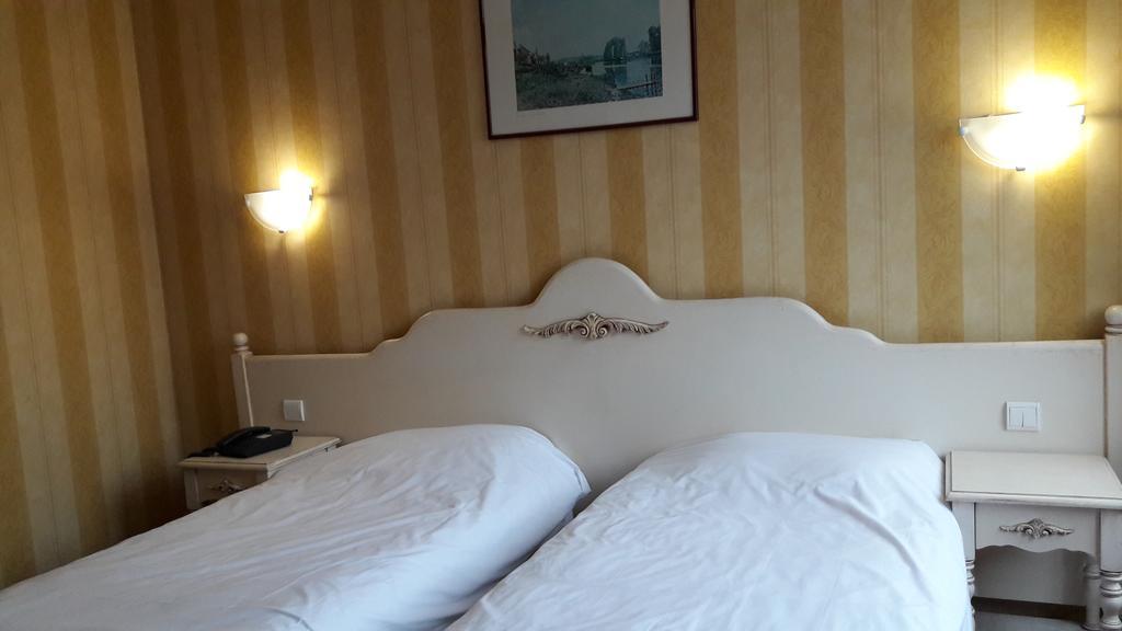 Hotel Au Lion D'Or Ножан-льо-Ротру Екстериор снимка